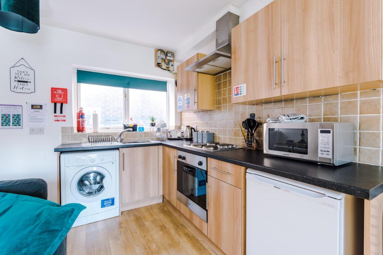 Stylish Chester City Centre Apartment By 53 Degrees Property, Ideal For Couples & Business Professionals - Sleeps 4 Bagian luar foto